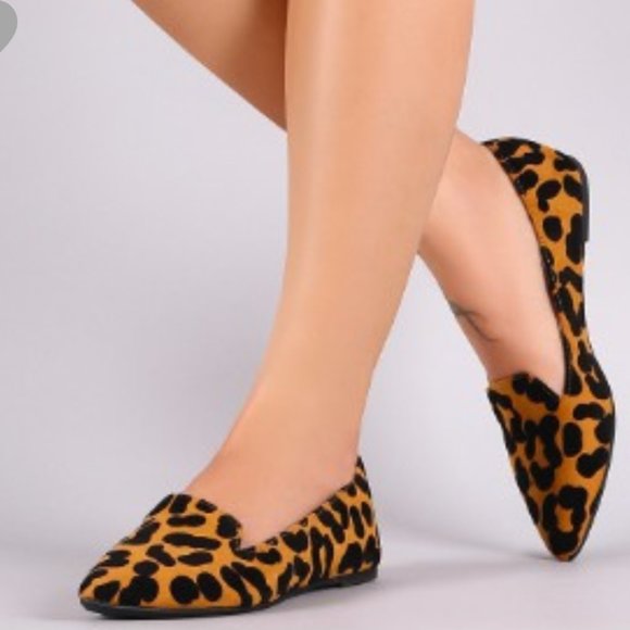 🏅HP🏅 Leopard Print Ballerina Slip On Point Flats - Picture 7 of 7